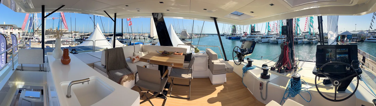 Simbad 55 aft cockpit lounge and twin helms